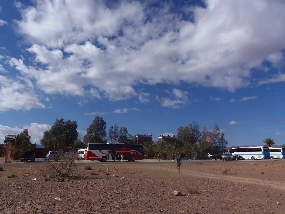 Kasbah Meteorites Hotel Imi n'Ouzrou Bagian luar foto